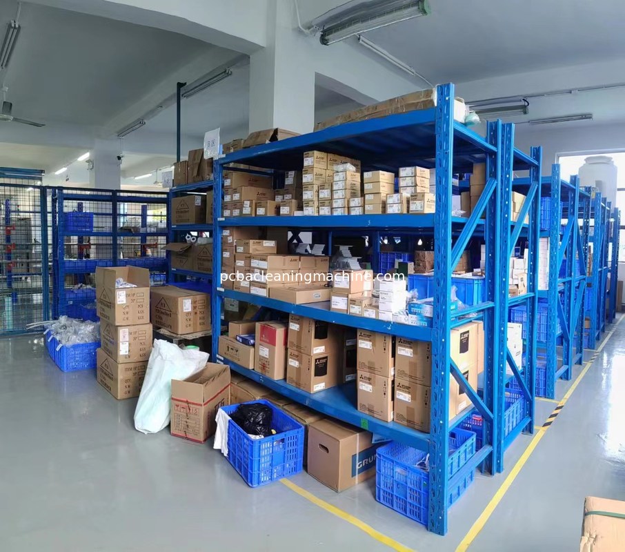 Ο τύπος batch PCBA πλένει με ψεκασμό deflux τη μηχανή με 3 πολλαπλές ψεκασμού 2 PCBA στρώματα γραφείων καλαθιών 1wash