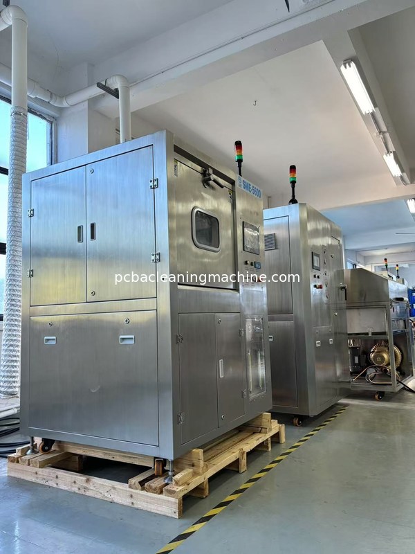 Ο τύπος batch PCBA πλένει με ψεκασμό deflux τη μηχανή με 3 πολλαπλές ψεκασμού 2 PCBA στρώματα γραφείων καλαθιών 1wash