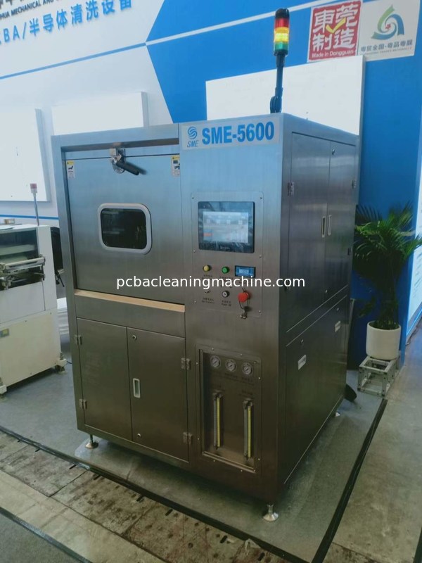 Ο τύπος batch PCBA πλένει με ψεκασμό deflux τη μηχανή με 3 πολλαπλές ψεκασμού 2 PCBA στρώματα γραφείων καλαθιών 1wash
