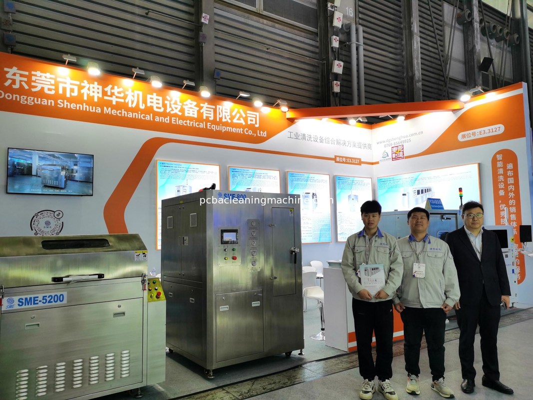 Ο τύπος batch PCBA πλένει με ψεκασμό deflux τη μηχανή με 3 πολλαπλές ψεκασμού 2 PCBA στρώματα γραφείων καλαθιών 1wash