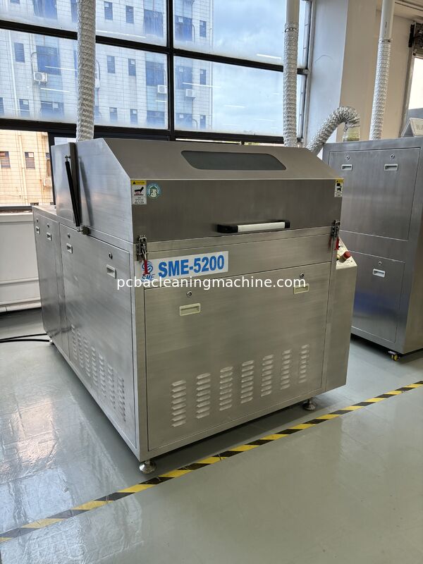 PLC Control Pallet Cleaning Machine With Touchscreen Interface Acid Base Chemical Cleaning Agent For Maintenance