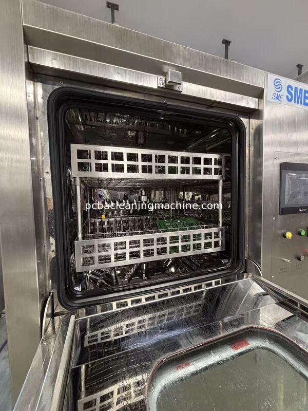 Cleanliness High For Small Amount Multi-Spec PCBA Wash PCBsize 330x250mm As Max Ensuring Circuit Board Maintenance