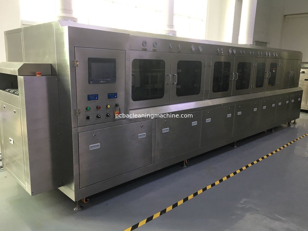 La machine de nettoyage de jet d'emballage de semi-conducteur avec 28 PCs pulvérisent des tiges et lavent longtemps modulaire