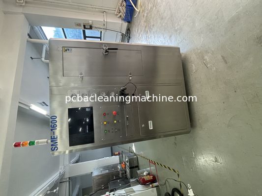 An automatic cleaning machine for washing two steel sheet templates